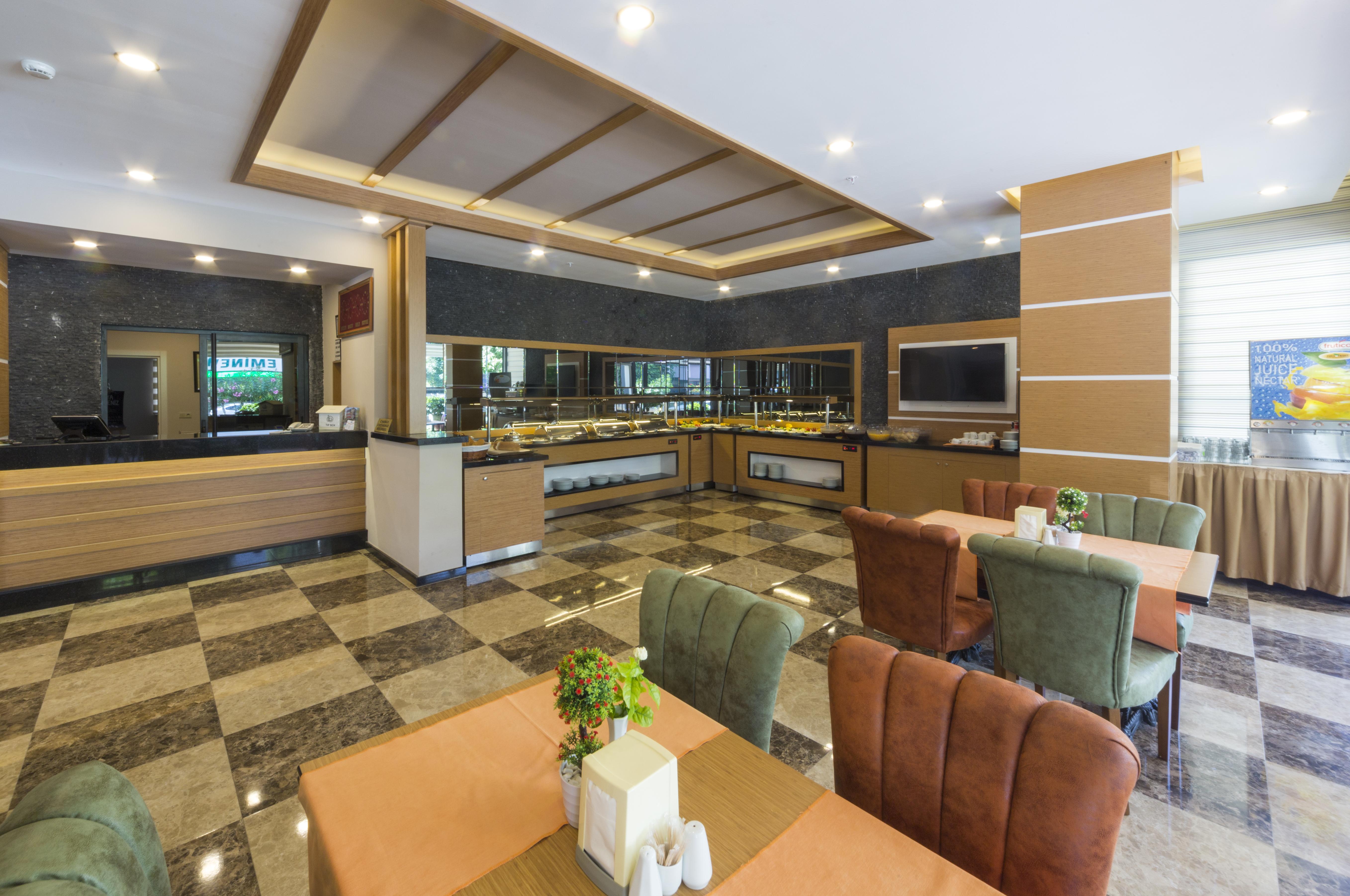 אלאניה Lonicera City Hotel מראה חיצוני תמונה