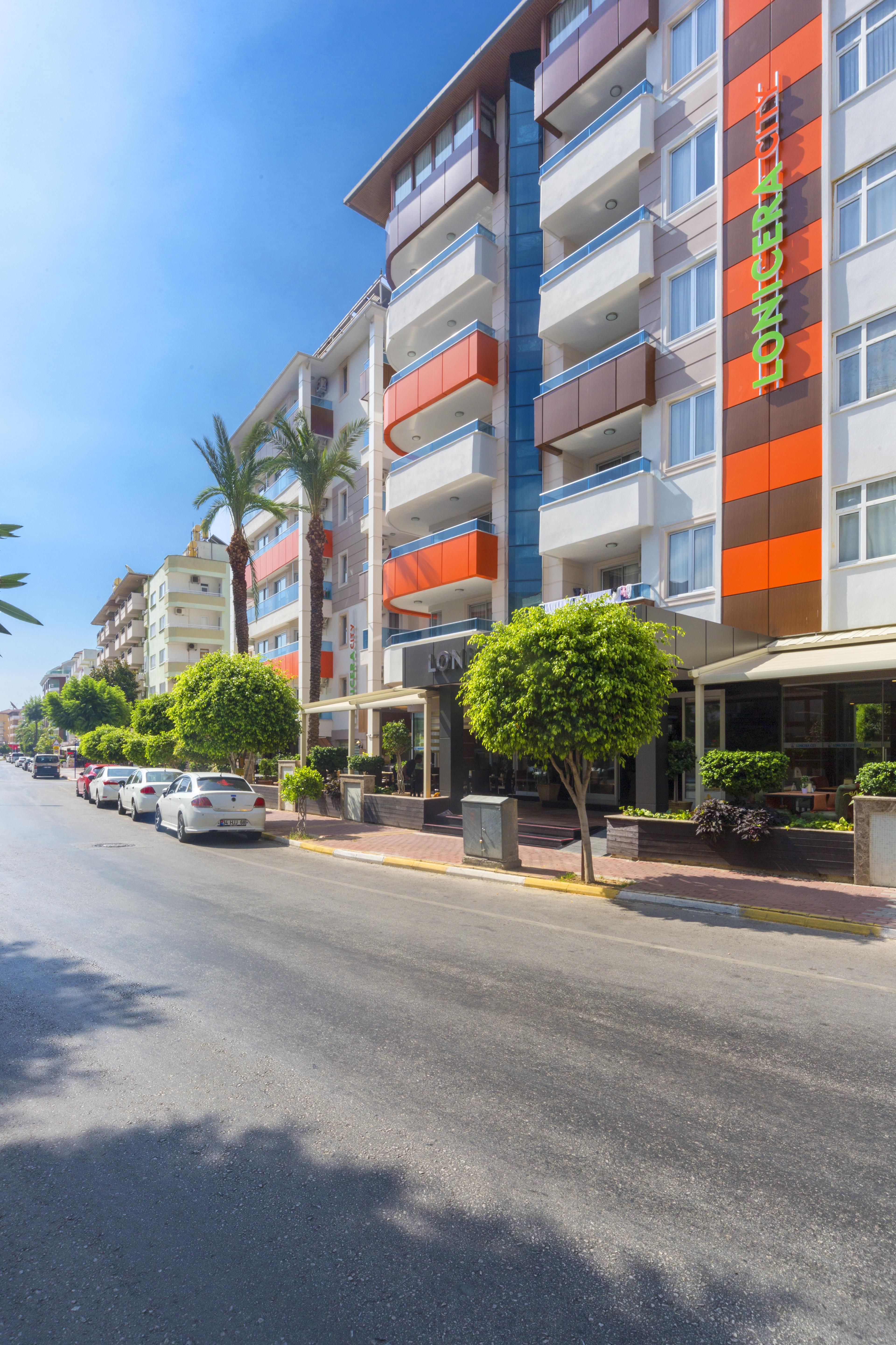 אלאניה Lonicera City Hotel מראה חיצוני תמונה