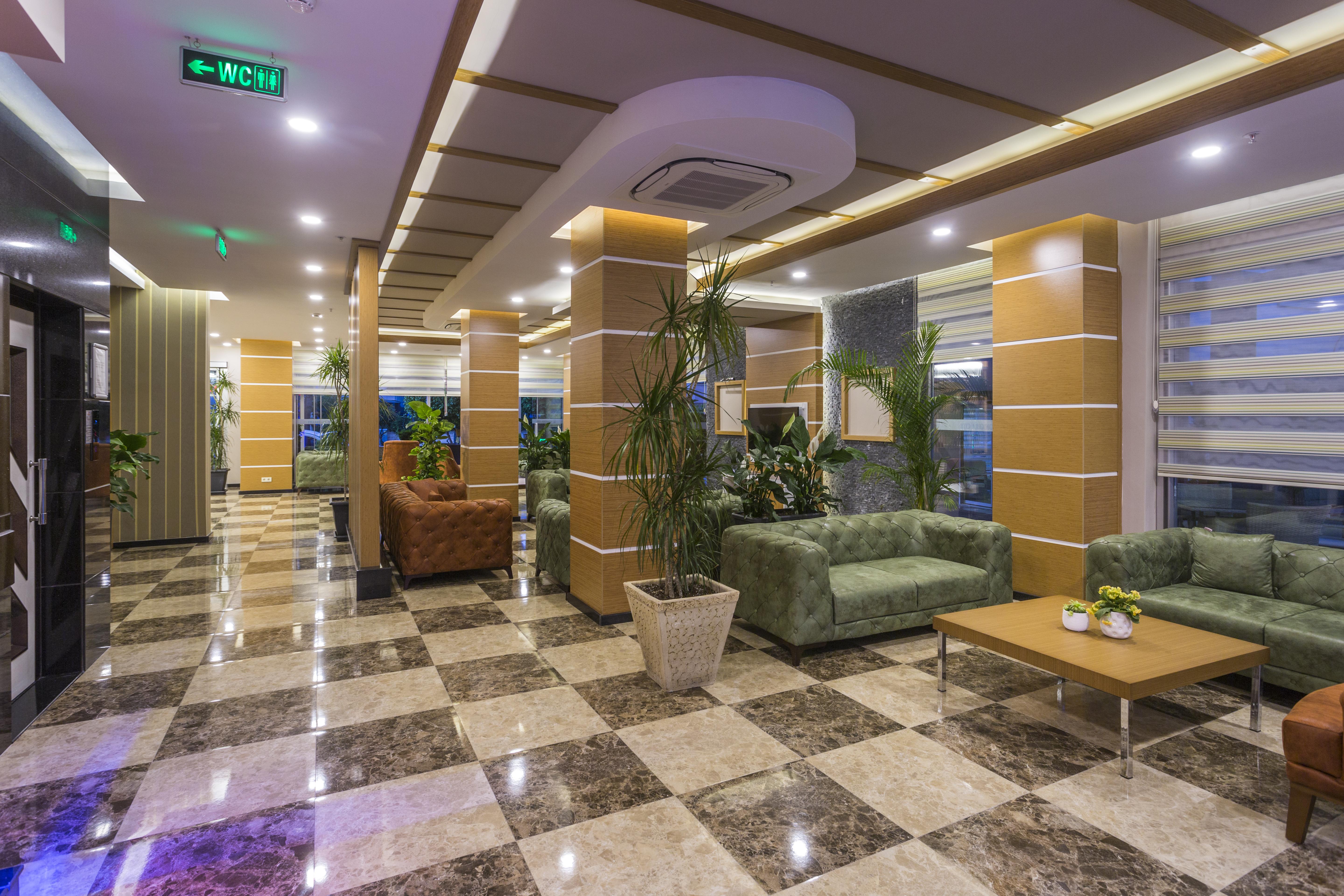 אלאניה Lonicera City Hotel מראה חיצוני תמונה