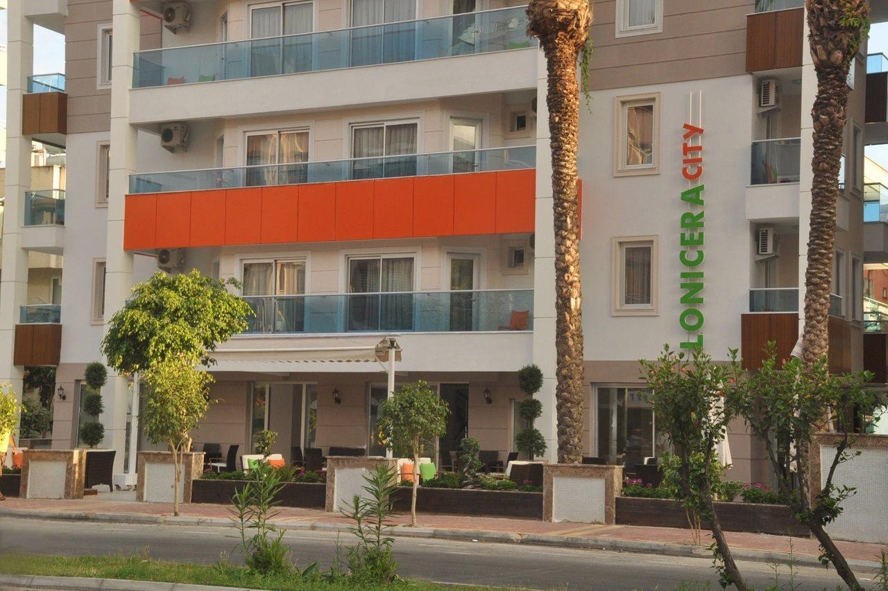 אלאניה Lonicera City Hotel מראה חיצוני תמונה