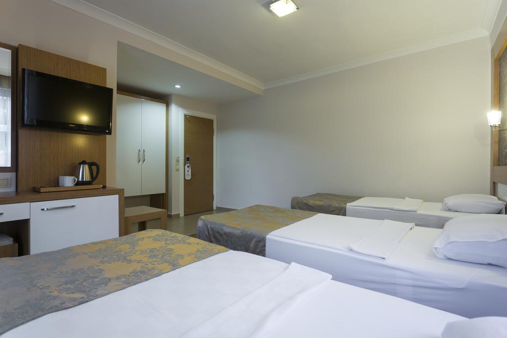 אלאניה Lonicera City Hotel מראה חיצוני תמונה