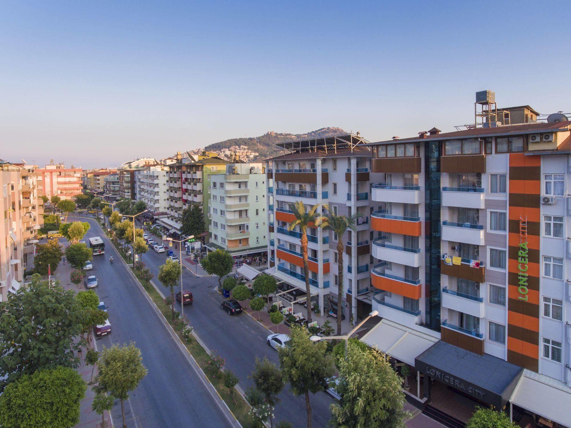 אלאניה Lonicera City Hotel מראה חיצוני תמונה